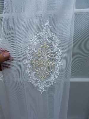 Damask Desen Nakış İşlemeli Tül Perde- Krem-Ekru