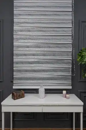 Zebra Perde - Yarım Pilise - Gümüş Simli Renk Geçişli Zebra Perde