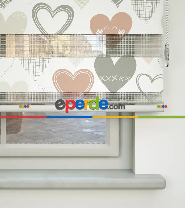 Kalp Desenli Baskılı Zebra Perde- Çok Renkli