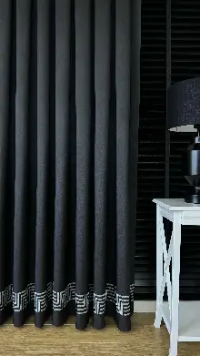 Siyah Etek Ucu Gümüş Nakış İşlemeli Bordür Jakar Dokuma Fon Perde