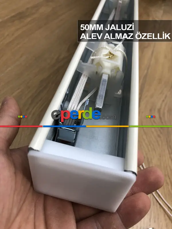 50mm Krem Ahşap Efektli Jaluzi Perde Alev Almaz Özellik- Krem
