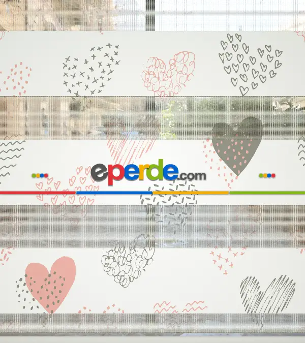 Kalp Desenli Baskılı Zebra Perde- Çok Renkli