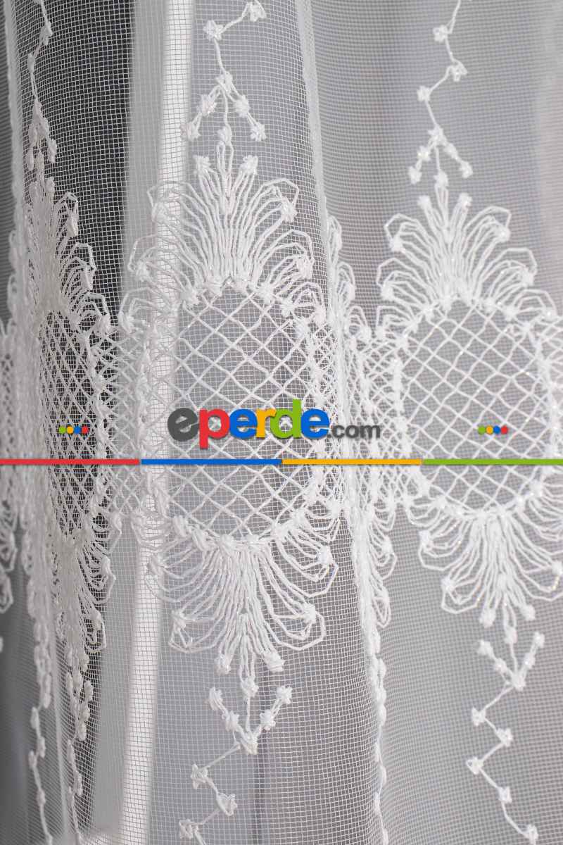 Yatak Odası - Brode Işlemeli Tül Perde