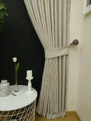 Gümüş Düz Fon Perde ( 1mt 850gram Eşsiz Dökümlü Tok Kumaş )- Gümüş