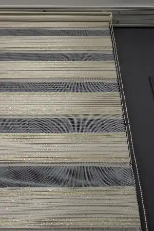 Zebra Perde - Altın Simli Bej Rengi Dar Pileli Zebra Perde