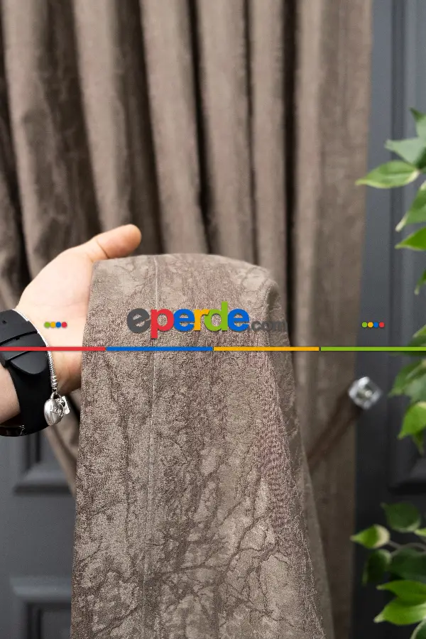 Düzrenk Kadifemsi Fon Perde En 150 Cm