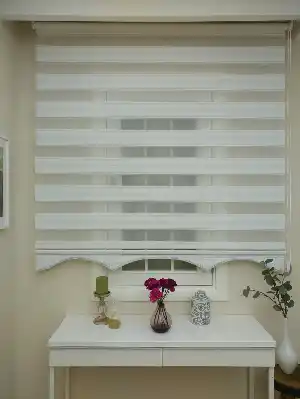 Zebra Perde - Micro Pilise - Simli Geçişli Zebra Perde- Gümüş Simli-ekru