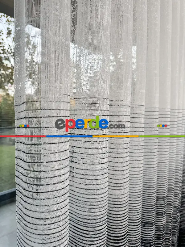 Yatak Odası - Siyah Beyaz Çizgili Degrade Geçişli Tül Perde, Fransız Örme Tül