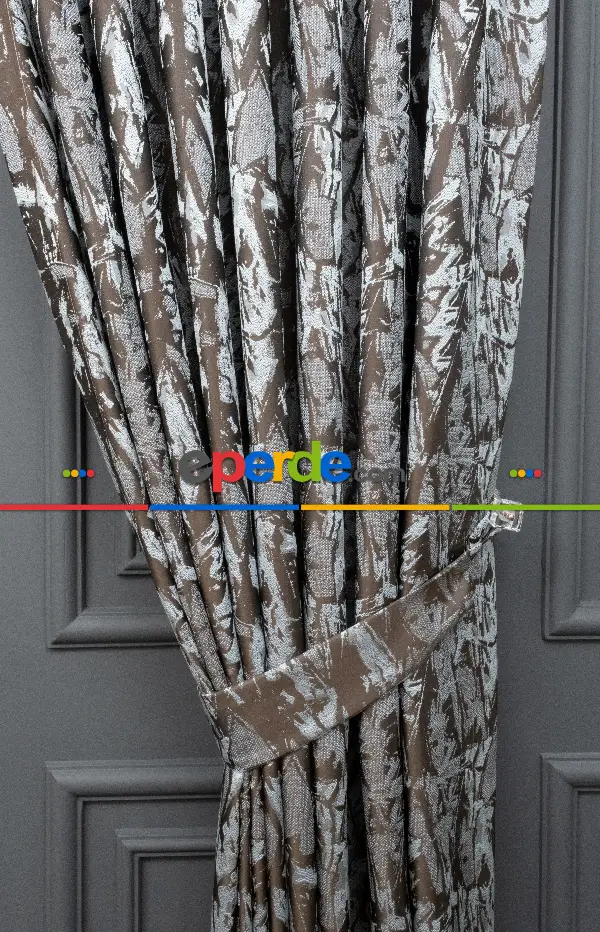 Yatak Odası - Jakar Dokuma Fon Perde Zemin Kahve(desen Açık Mavi) Renk