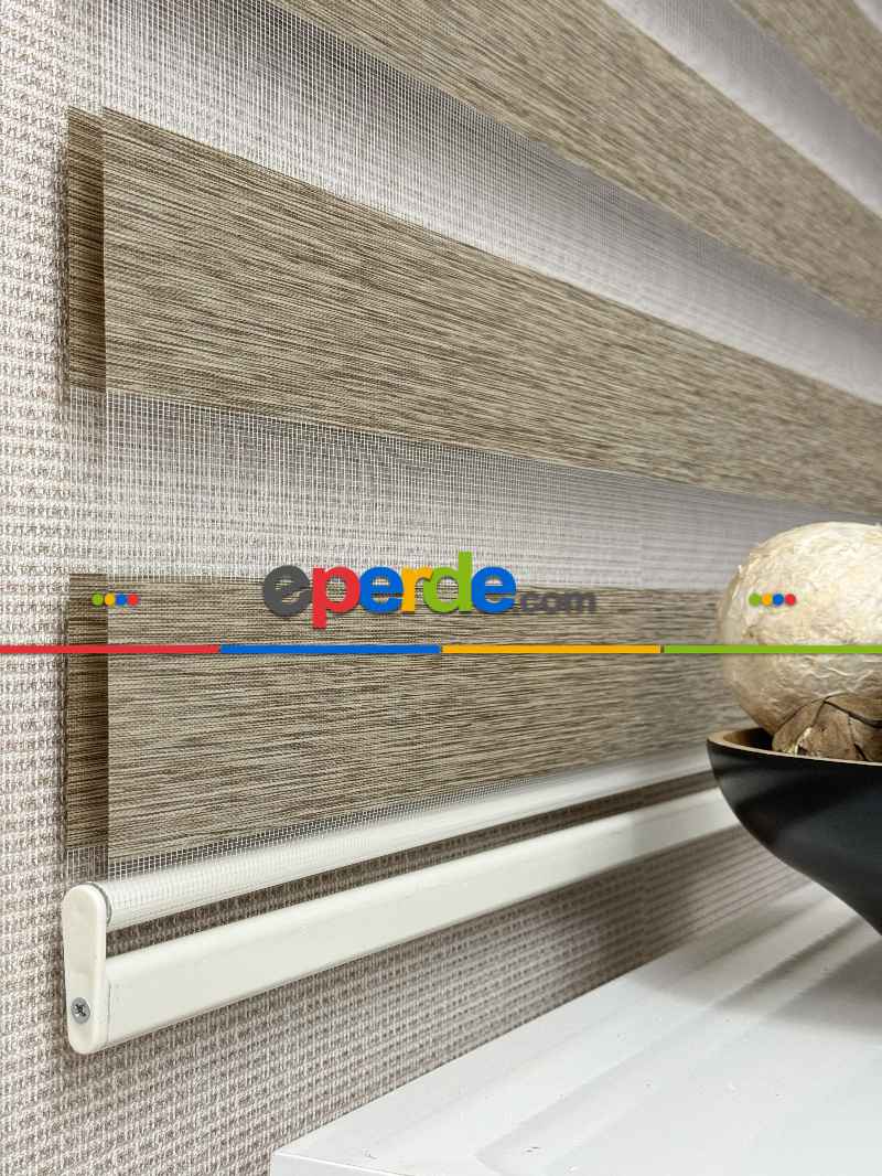 Oturma Odası Açık Kahve Bambu Zebra Perde, Standart Metal Kasalı Yüksek Kalite Kornişe Kolay Montaj Seçenekli