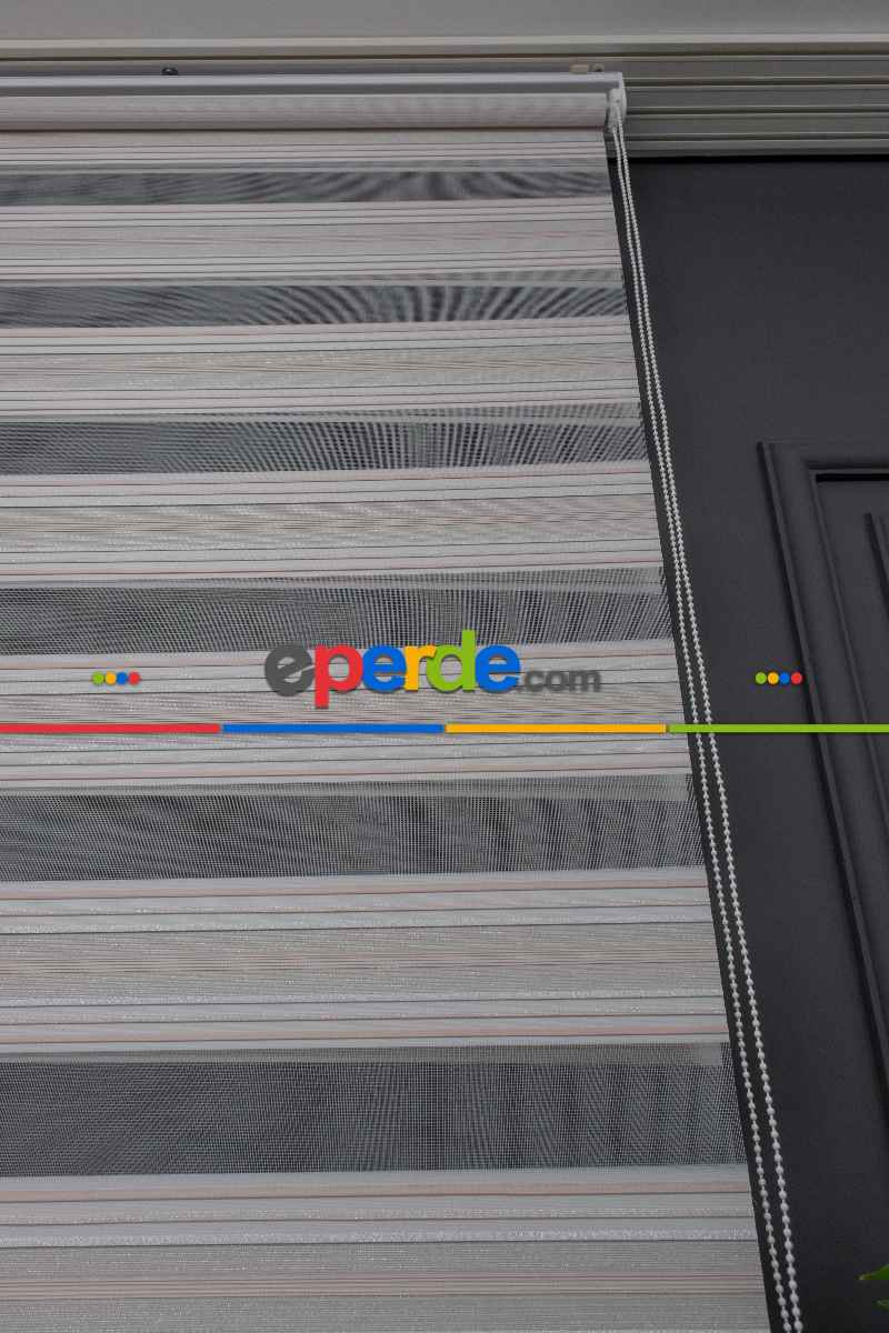 Oturma Odası - Zebra Perde - Gümüş Simli Pileli Zebra Perde - Renk Geçişli Zebra Perde