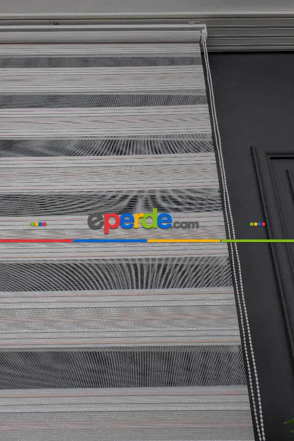 Yatak Odası - Zebra Perde - Gümüş Simli Pileli Zebra Perde - Renk Geçişli Zebra Perde