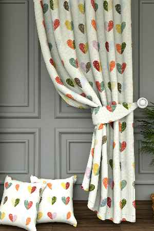 Dökümlü Kumaştan Renkli Kalpler Baskılı Fon Perde- Ekru-çok Renkli