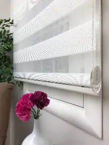 Oturma Odası - Yüksek Kalite Plise Zebra Perde - Beyaz Renk- Beyaz