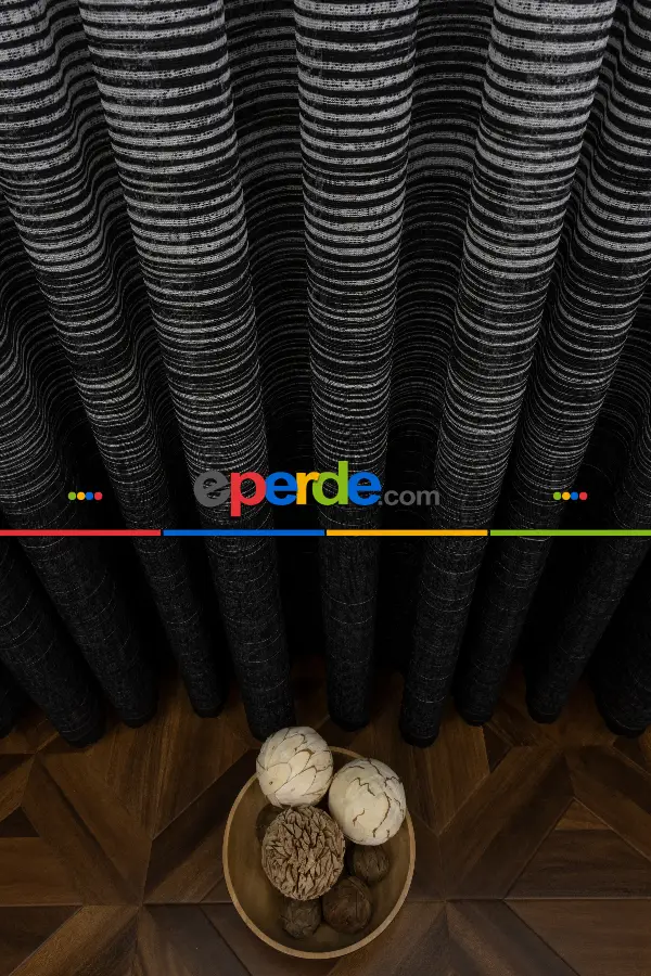 Genç Odası - Çizgi Modern Desenli Örme Tül - Siyah ( Degrade Geçişli )