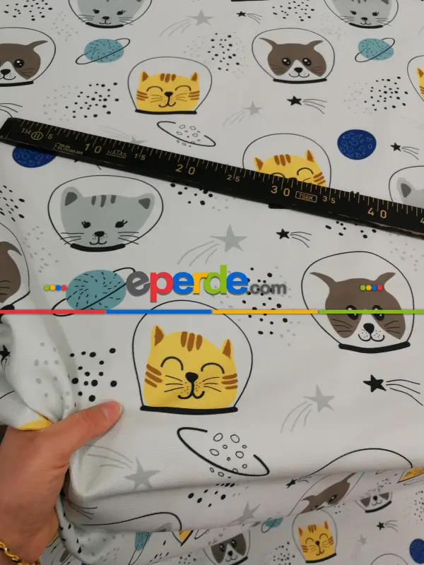 Uzaylı Kedi Desenli Fon Perde Evm1088-1 Kumaşı Kalındır Duck Bezi Değildir- Siyah-Sarı-Gri Koyu