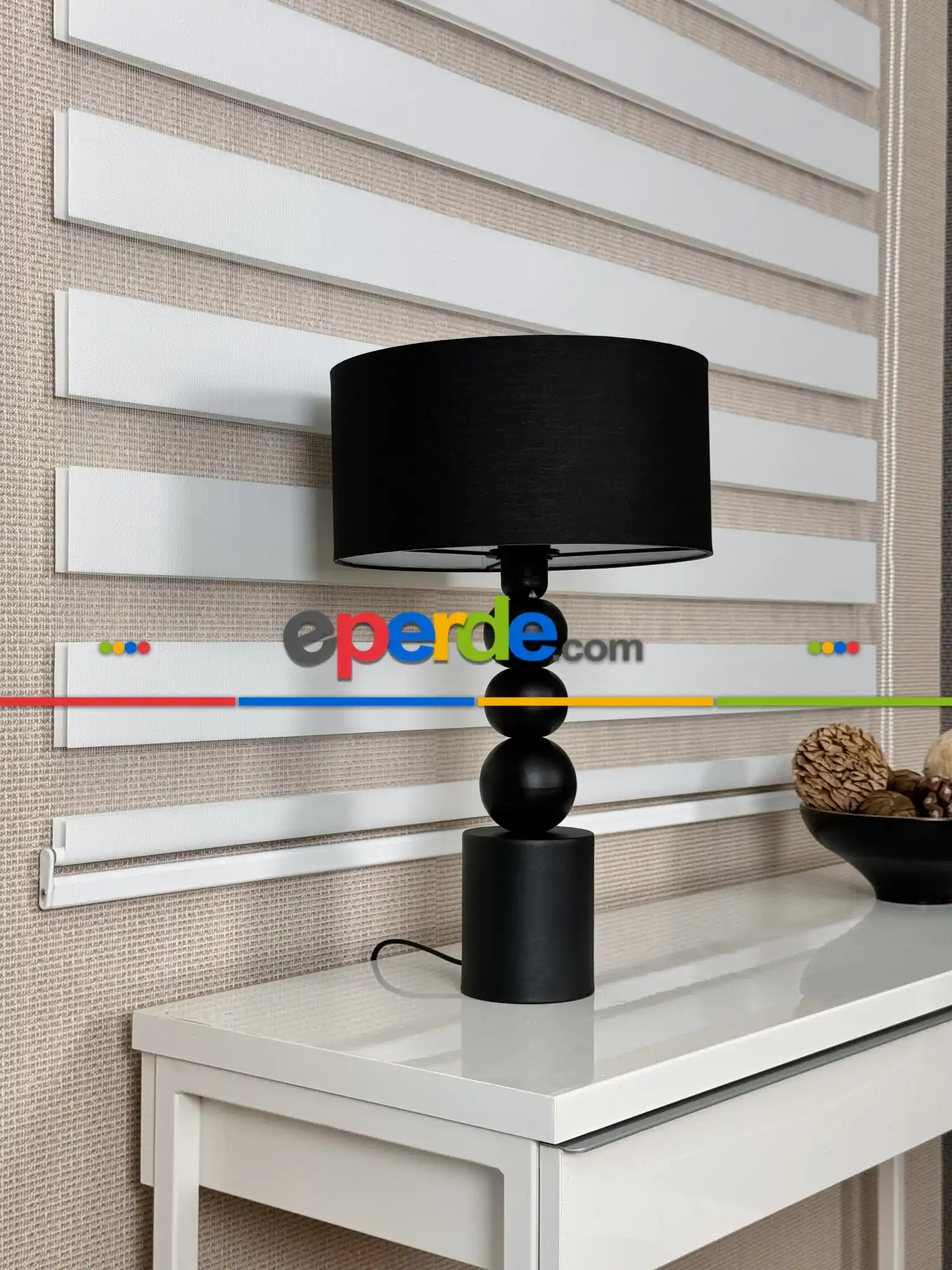 Yatak Odası Ekru Düz Zebra Perde, Standart Metal Kasalı Yüksek Kalite Kornişe Kolay Montaj Seçenekli