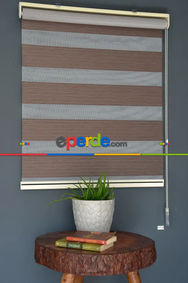 Salon - Halim Perdesan Kb-06 Koyu Kahverengi Renk Etekli Veya Eteksiz Karartma Zebra Stor Perde