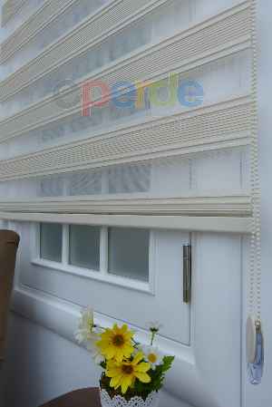 Simli Krem Yarım Plise Zebra Perde- Krem