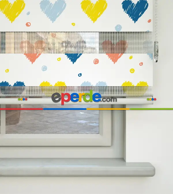 Kalp Desenli Baskılı Zebra Perde- Çok Renkli