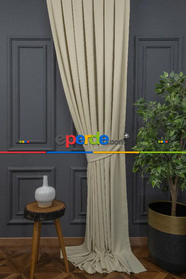 Açık Gri Düz Fon Perde En Dökümlü Fon Perde 04