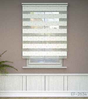 Yıldız Desenli Baskılı Zebra Perde- Çok Renkli