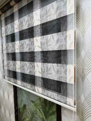 Yaprak Desenli Zebra Perde, Gri Krem