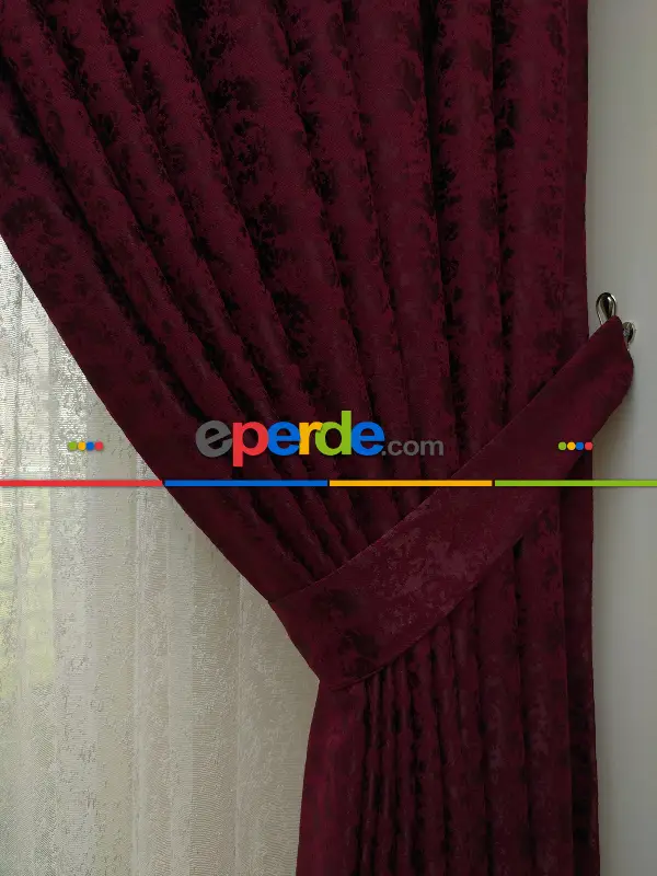 Bordo Rengi Kendinden Desenli Jakar Fon Perde (285 En)- Bordo