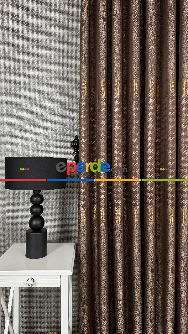 Kahverengi Altın, Kazayağı Desenli Jakar Dokuma Fon Perde