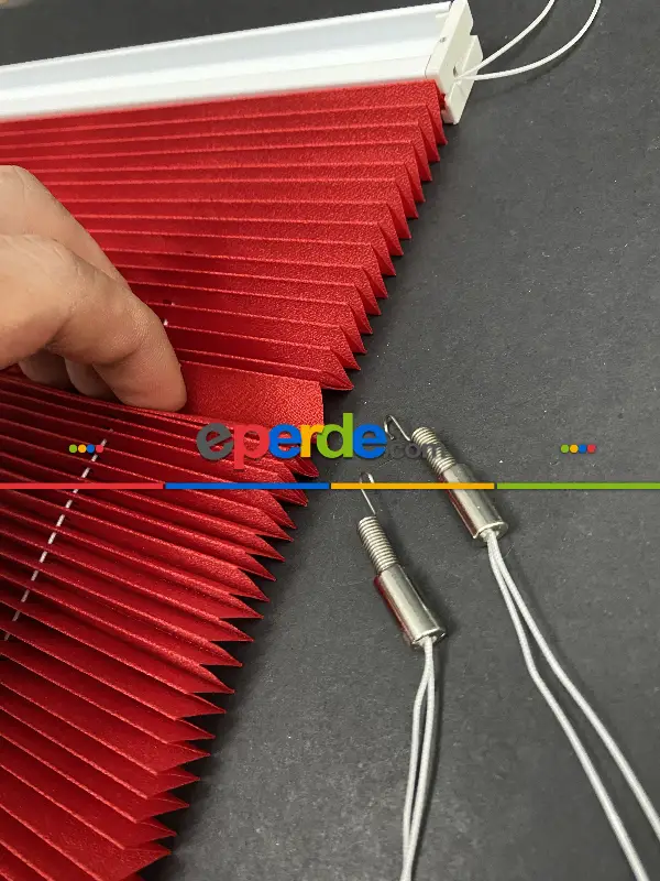 Plise Perde Kırmızı Renk