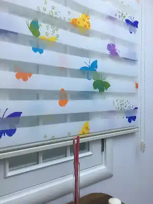 Çocuk Odası - Kelebek Desenli Zebra Perde- Mavi