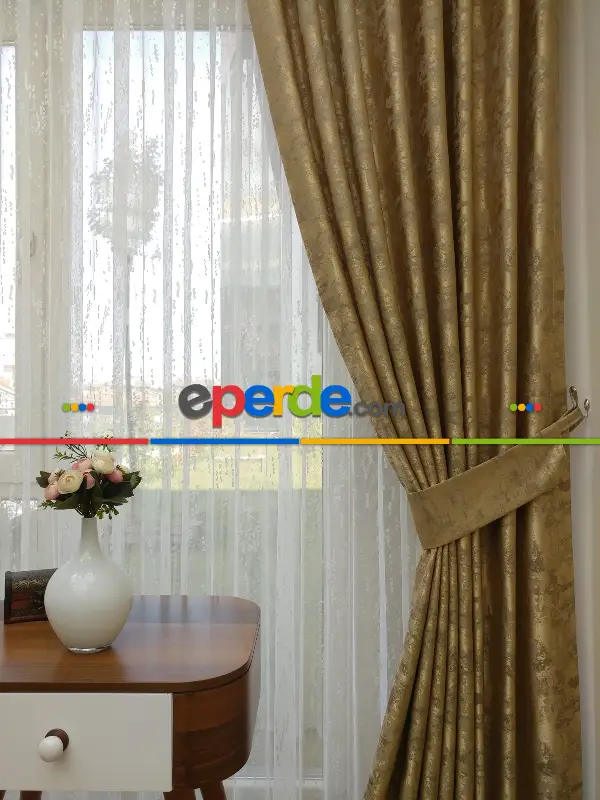 Patinedesenli Sütlü Kahve - Katyonik Jakar Fon Perde- Sütlü Kahve