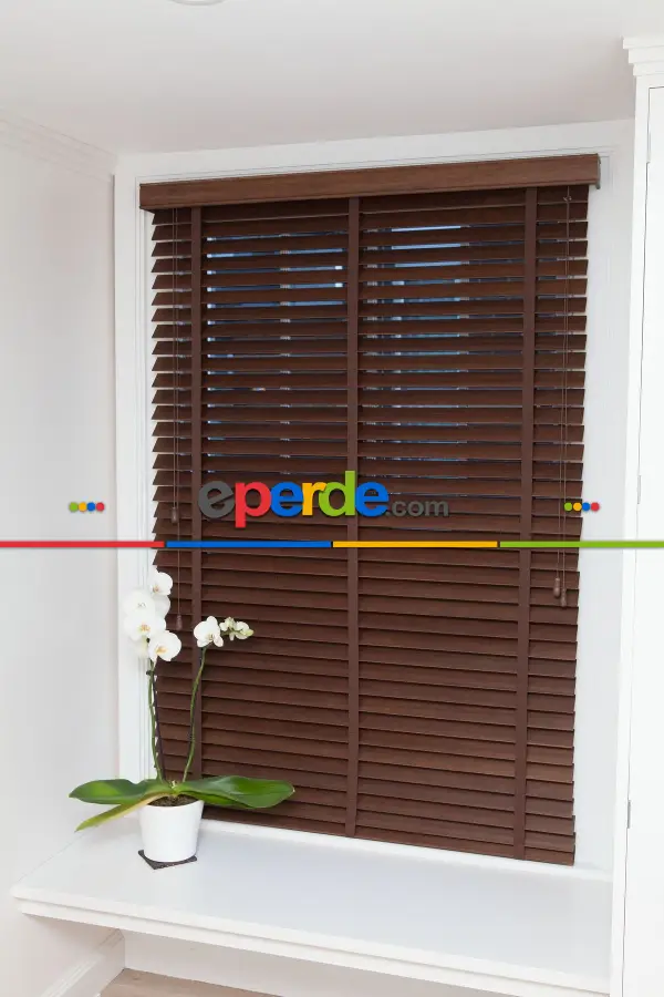 Mutfak 50 Mm Ahşap Görünümlü Kurdela Seçenekli Jaluzi Perde - Alev Almaz - Sudan Etkilenmez