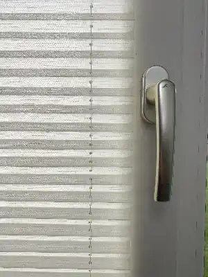 Plisel Perde, Krem Ekg Seri Cam Balkon Perdesi 1. Kalite Matkapsız Montaj Yaylı Sistem
