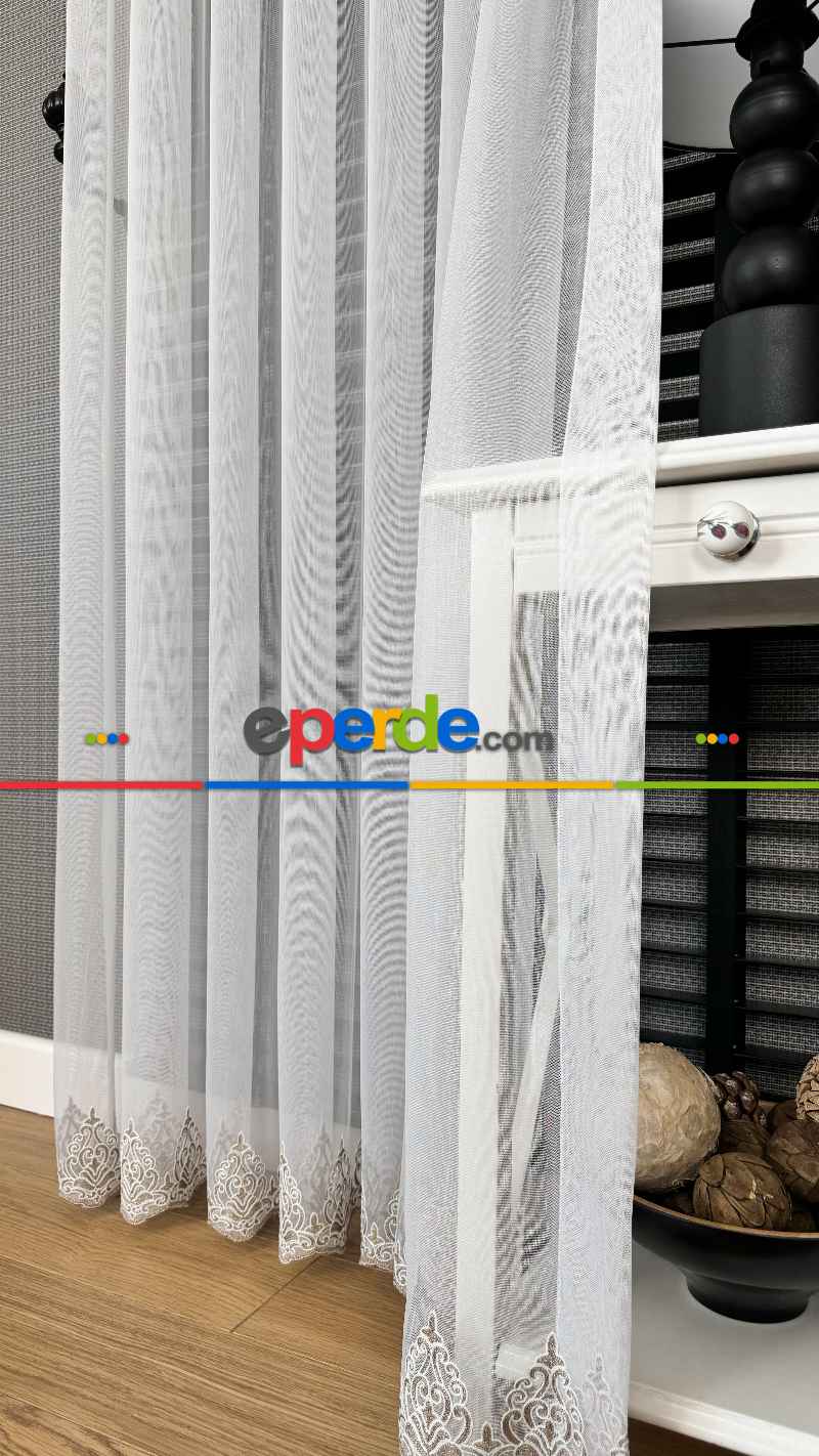 Yatak Odası Ekru Bej Etek Ucu Özel İplik Hafif Simli Damask Brode İşlemeli Tül Perde - Ağır Gramajlı Premium Nakışlı