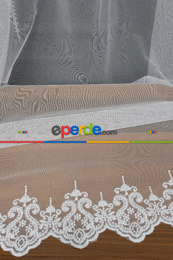 Grek Zemin Üzerine Eteği Kabartma Nakış İşlemeli Tül Perde Ekru
