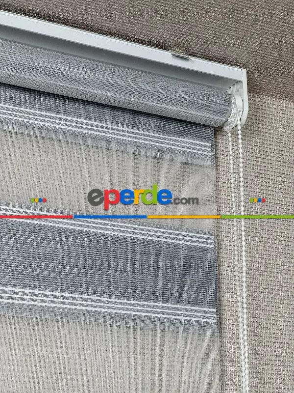 Genç Odası Gri Ekru Yarım Pliseli Bambu Zebra Perde, Standart Metal Kasalı Yüksek Kalite Kornişe Kolay Montaj Seçenekli