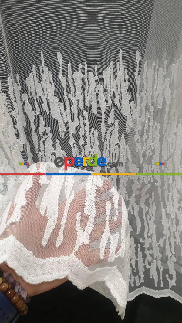 Yatak Odası - Eteği Ağaç Kabuğu Desenli Brillant Tül Perde