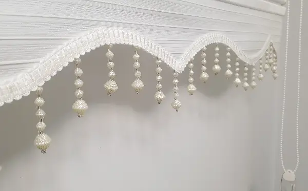 Brillant Böğürtlen Boncuklu Zebra Perde- Beyaz-krem