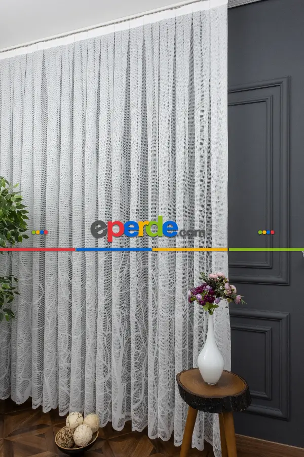 Genç Odası - Eteği Dal Ağaç Desenli Örme Tül - Ekru