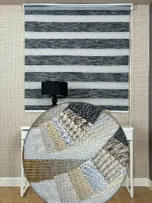 Siyah Bambu Geniş Zebra Perde, Standart Metal Kasalı Yüksek Kalite Kornişe Kolay Montaj Seçenekli