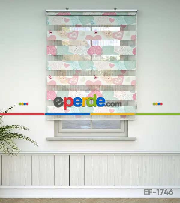 Kalp Desenli Baskılı Zebra Perde- Çok Renkli