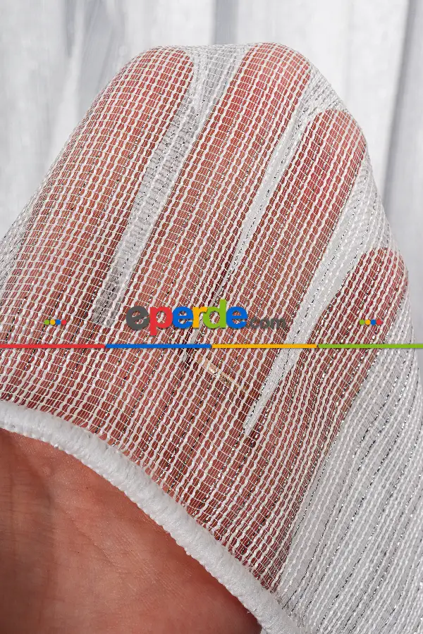 Zümrüt Gümüş Simli Düz Tül Perde