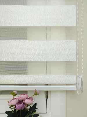 Krem Kabartmalı Jakarlı Zebra Perde Elit Seri 2022 - Krem