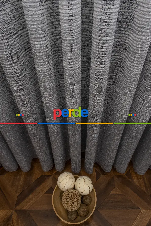 Gri Modern Çizgili Örme Tül - Eteği Açık Gri Üstü Ekru Renk ( Degrade Geçişli )