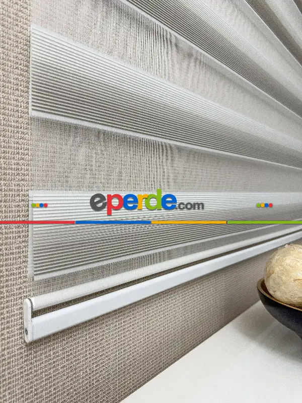 Genç Odası Ekru Bej Degrade Geçişli Dar Pliseli Zebra Perde, Standart Metal Kasalı Yüksek Kalite Kornişe Kolay Montaj Seçenekli