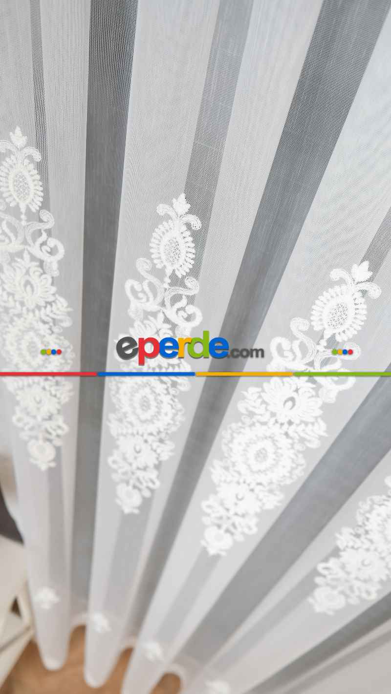 Şehrazat Beyaz Motif İşlemeli Ütü İstemez Salon Tül Perde