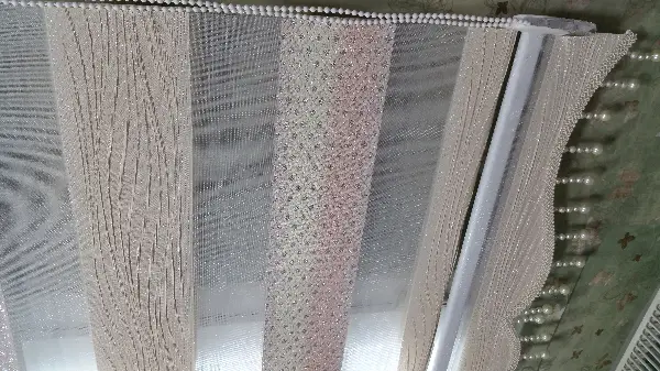 Genç Odası - Elit Jakarlı Simli Krem Pembe Geçişli Zebra Perde - Krem, Pembe, Gümüş Simli