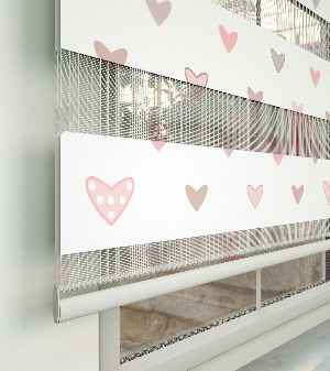 Kalp Desenli Baskılı Zebra Perde- Çok Renkli