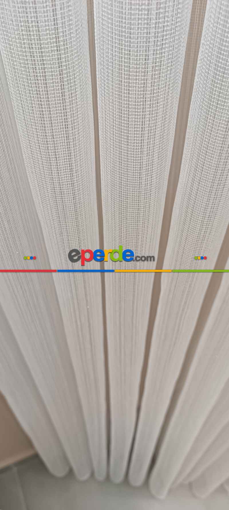 Modern Ve Zarif Simli Çelik Tül Perde